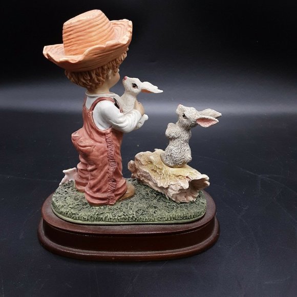 Vintage Da VINCI COLLECTION figurine 5.5" Farm Boy W Rabbits Excellent Condition - Picture 6 of 11